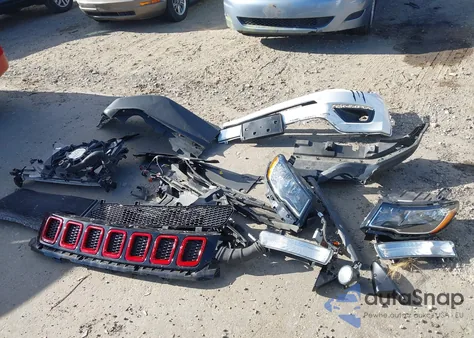 2019 Jeep Compass Latitude 4X4 from USA, damaged, VIN 3C4NJDBB8KT594156